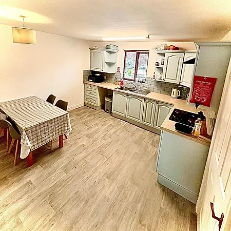 Nyaraló 23 Somerwood Close Lm Long Marton